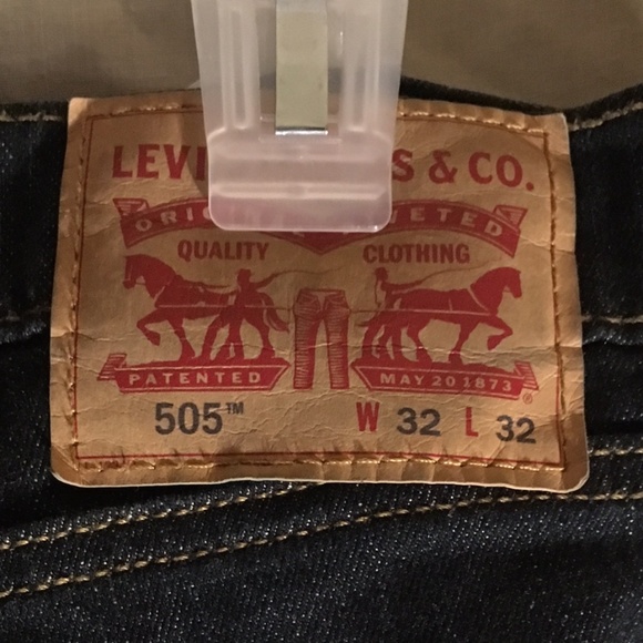 Levi's 505 32x32 Dark Wash - Picture 4 of 4